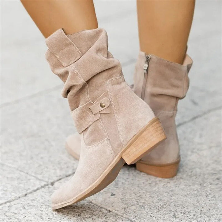 Stivali da donna autunno inverno, stile boho casual ed elegante. Calzature comode per ogni occasione di moda.