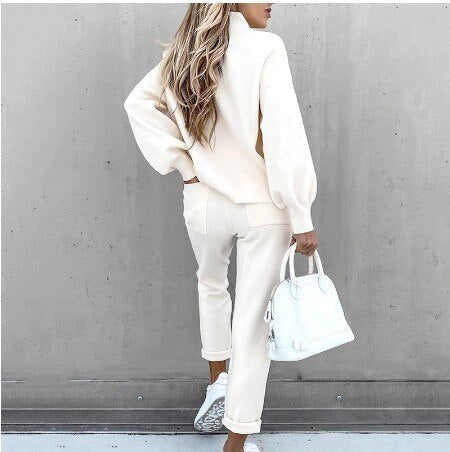 Abbigliamento casa donna casual-elegante, set autunnale due pezzi in tessuto soffice per relax.