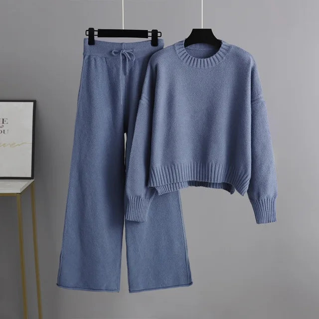 Maglione e pantaloni del set casual invernale da donna, completo in maglia verde bottiglia per un comfort avvolgente e stile.