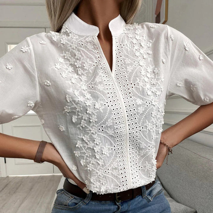 Top bianco donna, camicetta elegante e formale con dettagli raffinati. Perfetta per primavera/autunno, look chic.