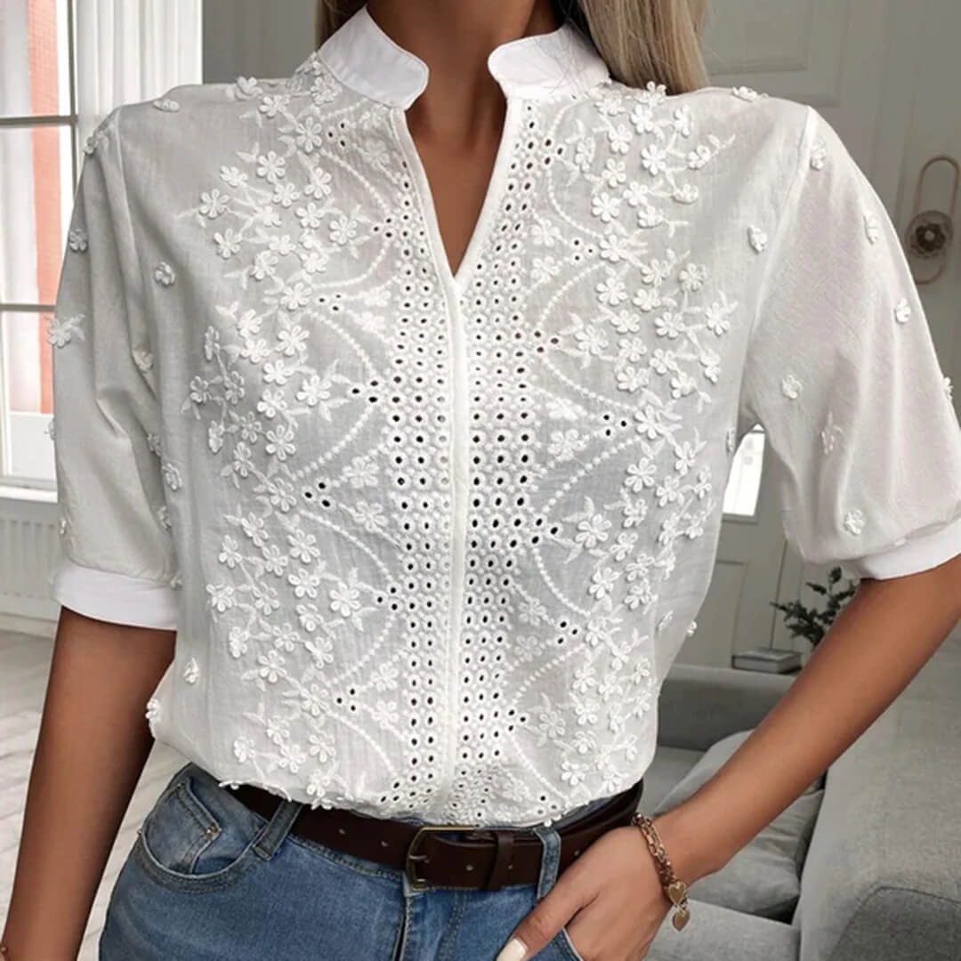 Blusa bianca lussuosa da donna, design versatile ed elegante per outfit primavera/autunno, perfetta per ogni occasione.