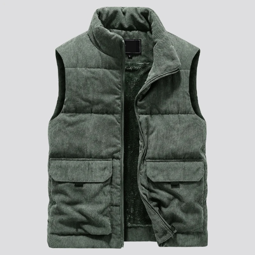 Gilet uomo caldo e confortevole, ideale per outfit casual autunnali e invernali. Perfetto per strati moda maschile.