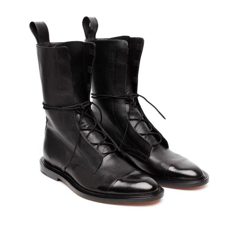 Stivaletti autunnali donna con tacco basso. Versatili e confortevoli, ideali per creare look casual o eleganti.