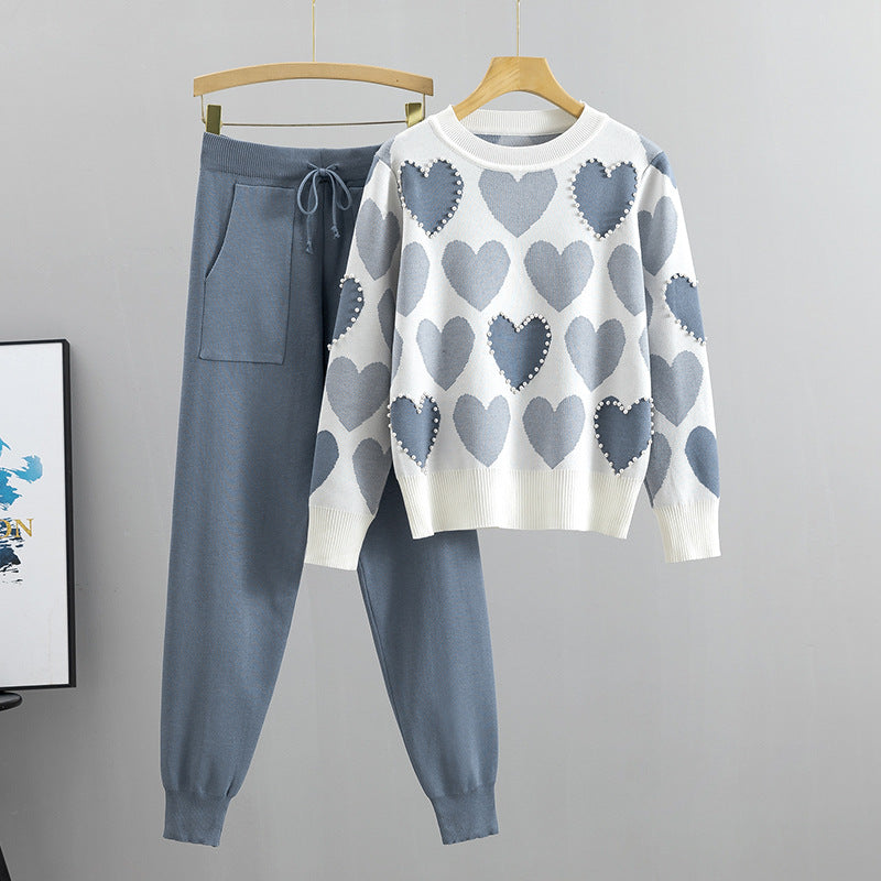 Completo donna autunnale 2 pezzi: top elegante a maniche lunghe con perline e pantaloni lunghi comodi, ideale per casual chic.