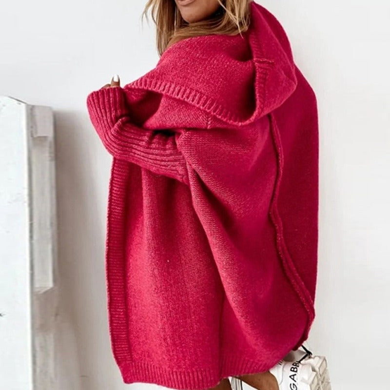 Cardigan donna ampio ed elegante, con cappuccio e maniche a pipistrello, perfetto per la moda autunnale casual.