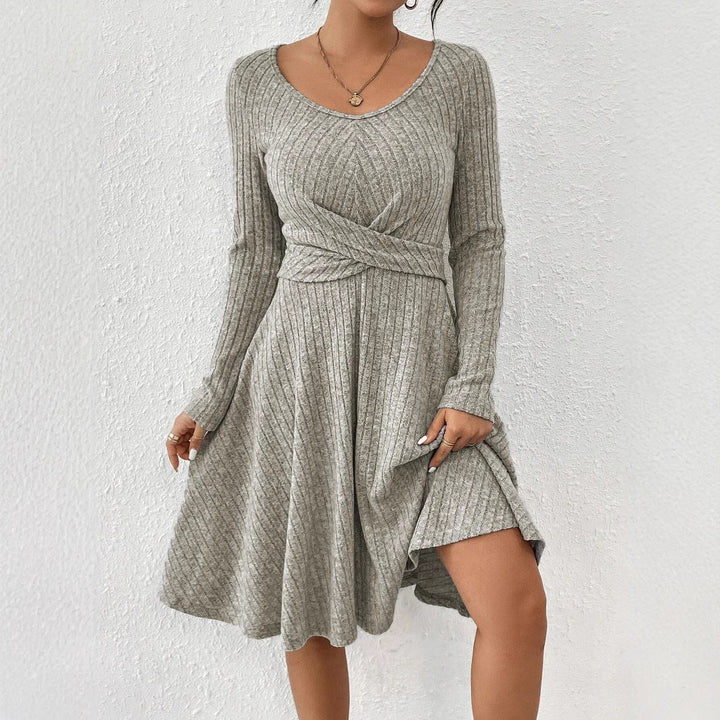 Top abito donna a righe, pullover maniche lunghe, color fiordilatte. Perfetto per un look casual chic quotidiano.