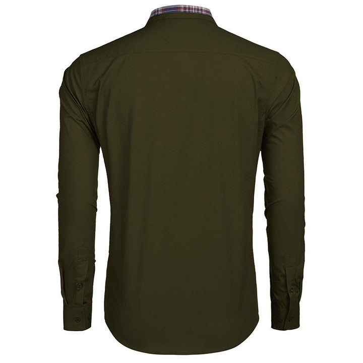 Dettaglio texture camicia uomo slim fit a quadri, cotone traspirante. Ideale per moda uomo primavera.