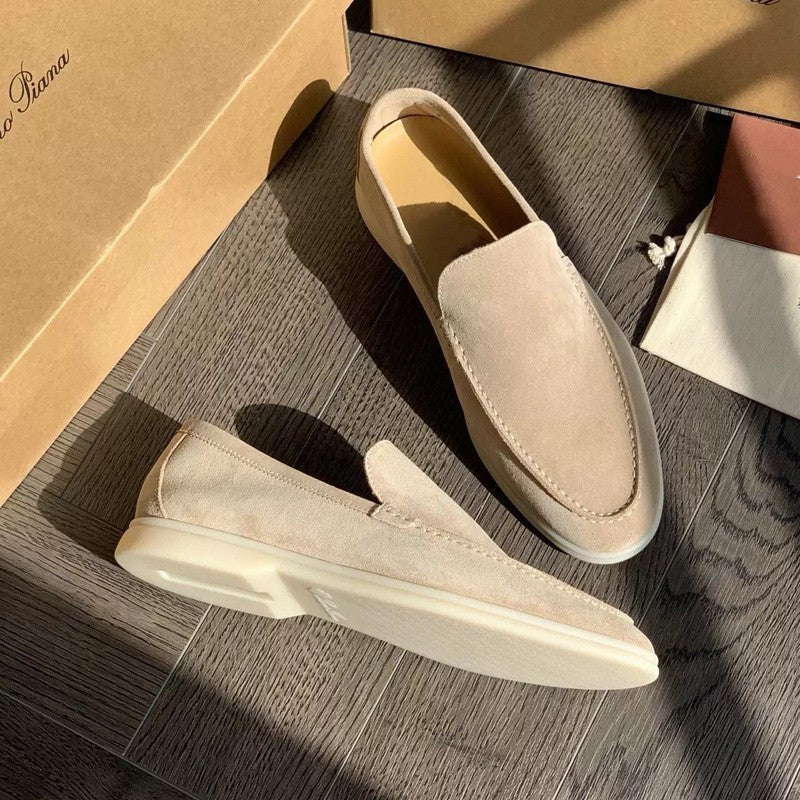 Mocassini uomo slip-on comodi e versatili, ideali per guida e look casual eleganti, stile moda.
