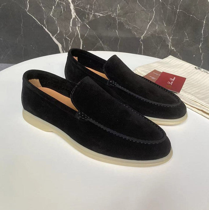 Scarpe mocassini uomo slip-on eleganti, offrono comfort e stile versatile per moda casual e occasioni speciali.