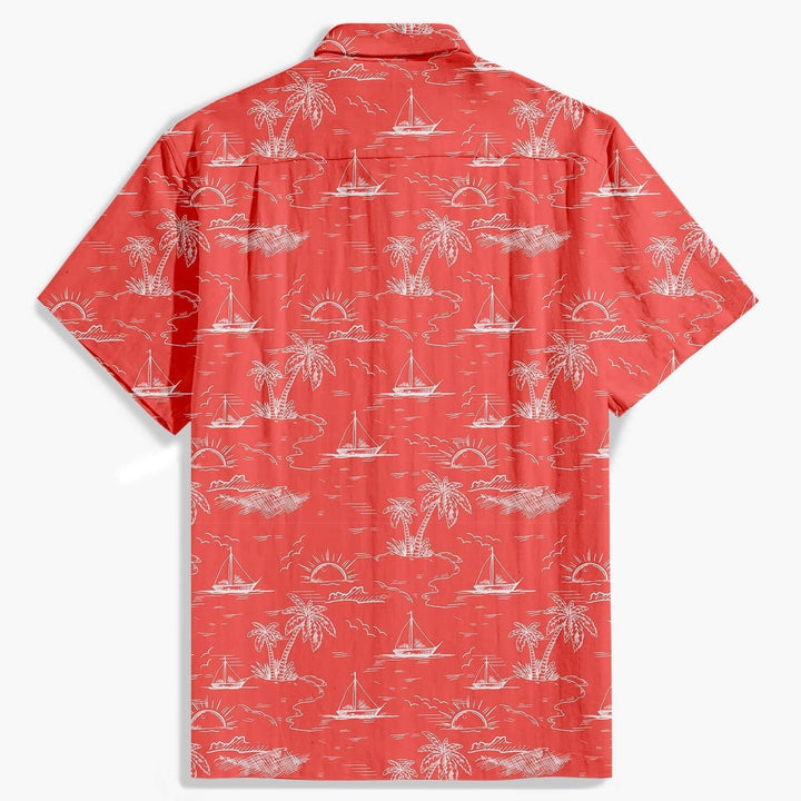 Camicia uomo rossa a maniche corte con stampa palme, ideale per spiaggia e abbigliamento estivo casual.