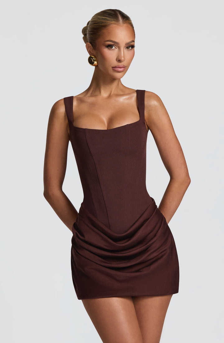 Mini abito bodycon donna elegante con scollo quadrato, perfetto per party e occasioni speciali.