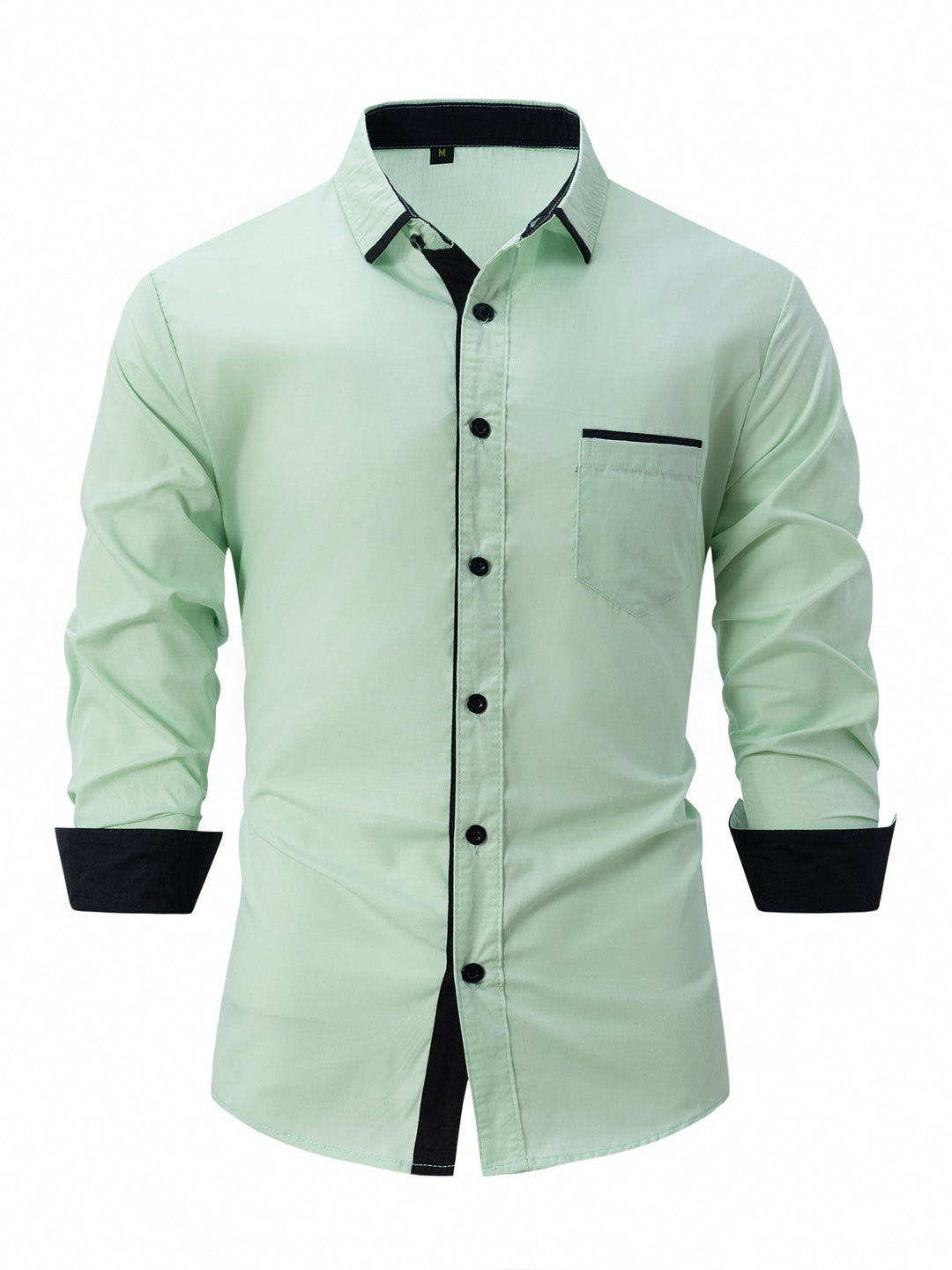 Camicia formale da uomo a righe sottili, taglio slim, versatile per outfit business e serate eleganti.