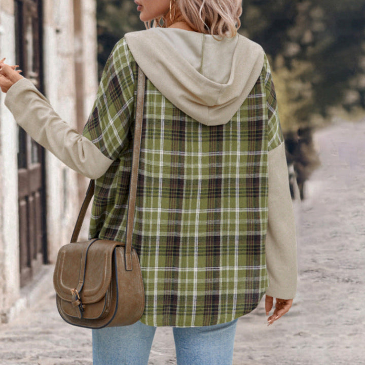 Camicia comoda donna a quadri verdi, taglio lungo e maniche lunghe, vestibilità ampia, per uno stile casual rilassato.