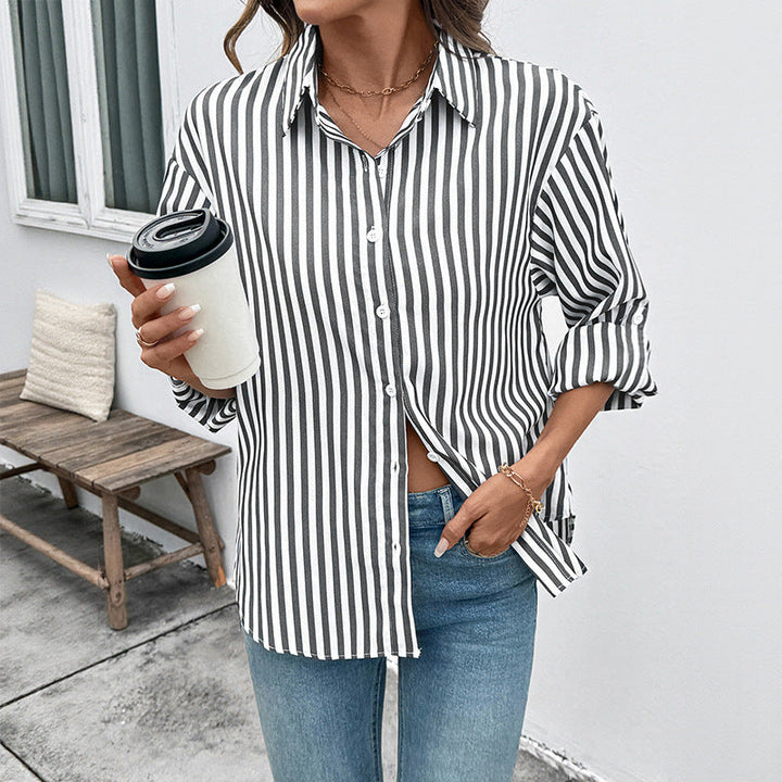 Elegante camicia donna a manica lunga a righe verticali con bottoni, per un look versatile primavera autunno.