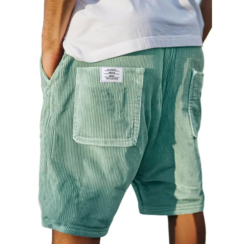 Shorts uomo casual estivi in colori assortiti. Morbidi e confortevoli, perfetti per il tempo libero.