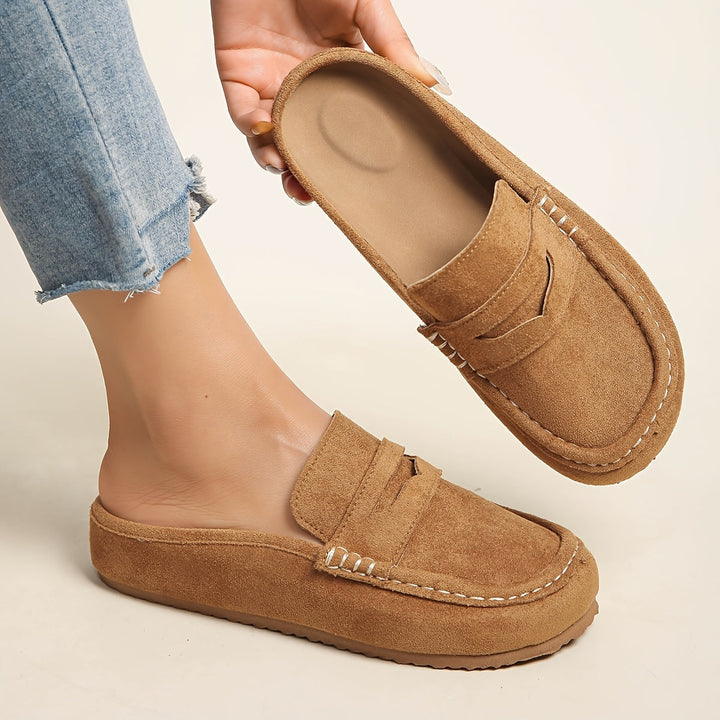 Sabot con plateau eleganti da donna, ideali per serate estive e outfit casual chic.