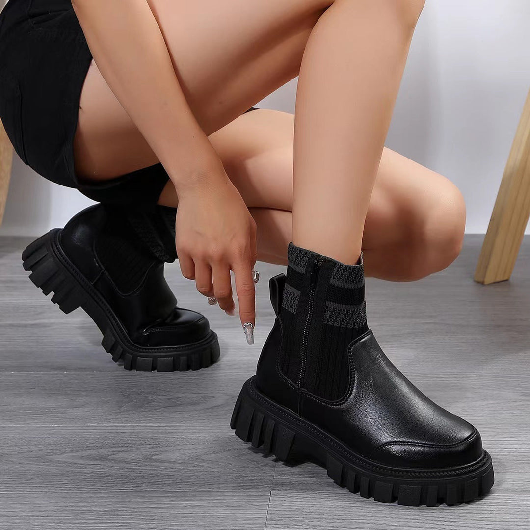 Stivali donna invernali neri a mezza gamba. Suola antiscivolo, chiusura zip. Ideali per moda inverno.