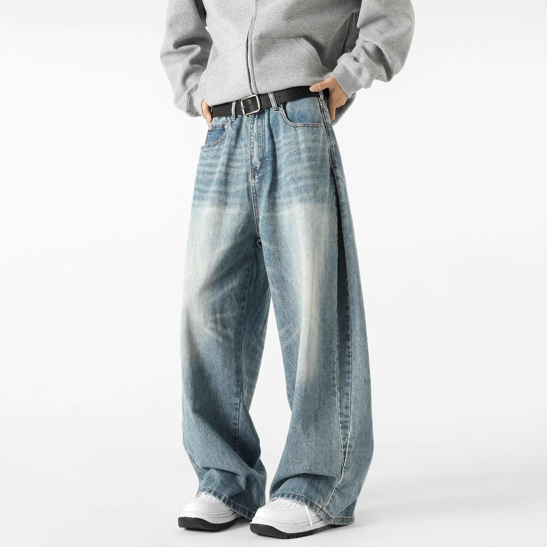Pantaloni larghi da uomo in denim azzurro, ideali per il massimo comfort e un tocco di moda casual.
