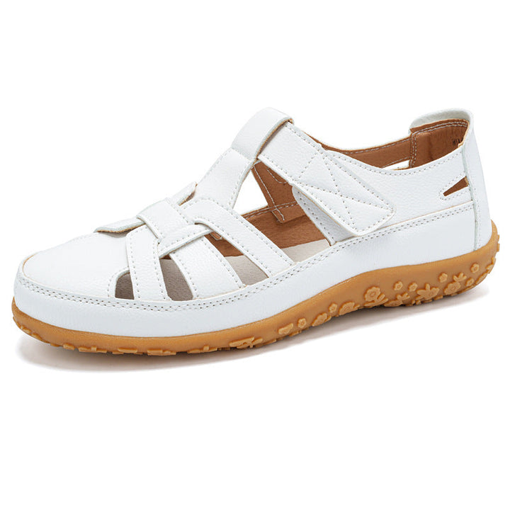 Calzature donna estive retrò con punta tonda e chiusura a strappo, versatili per ogni occasione casual.