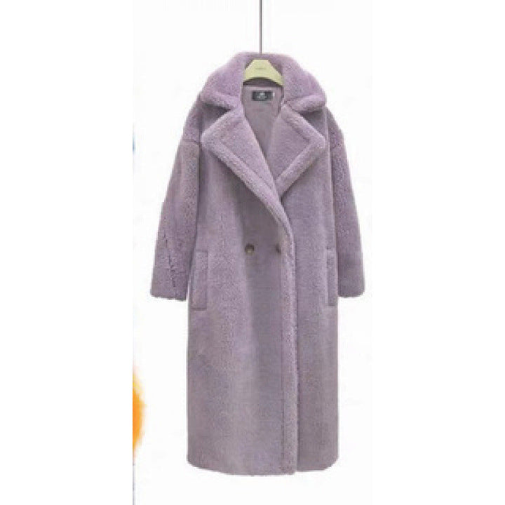 Caldo cappotto lungo da donna in tessuto peluche, morbido e lussuoso per un comfort invernale.