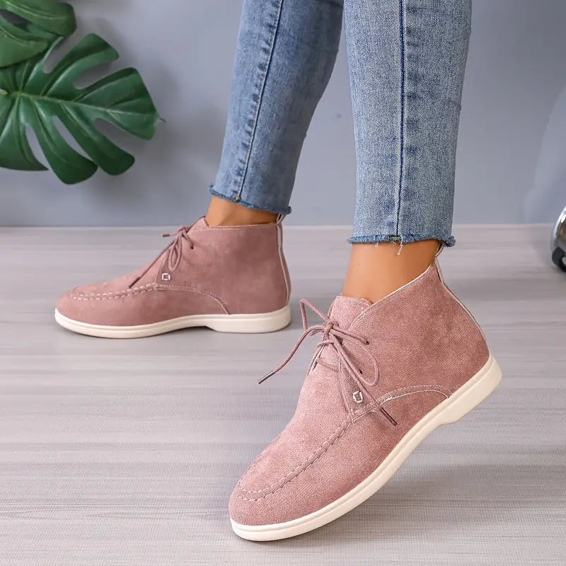 Scarpe donna eleganti, stivaletti in pelle comodi per passeggio, ufficio e moda versatile per il quotidiano.