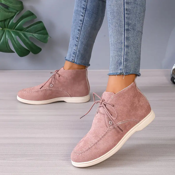 Scarpe donna eleganti, stivaletti in pelle comodi per passeggio, ufficio e moda versatile per il quotidiano.