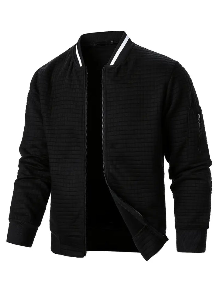 Giacca uomo con cerniera, leggera e versatile per outfit autunnali.