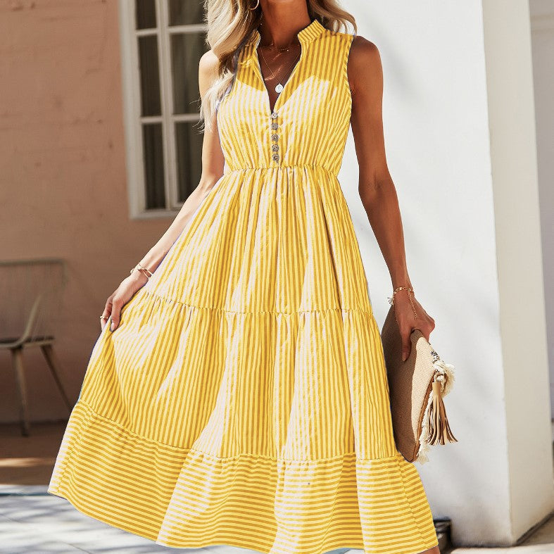 Abito midi donna estivo a righe verticali, vestibilità A-linea, vita alta per una silhouette slanciata.