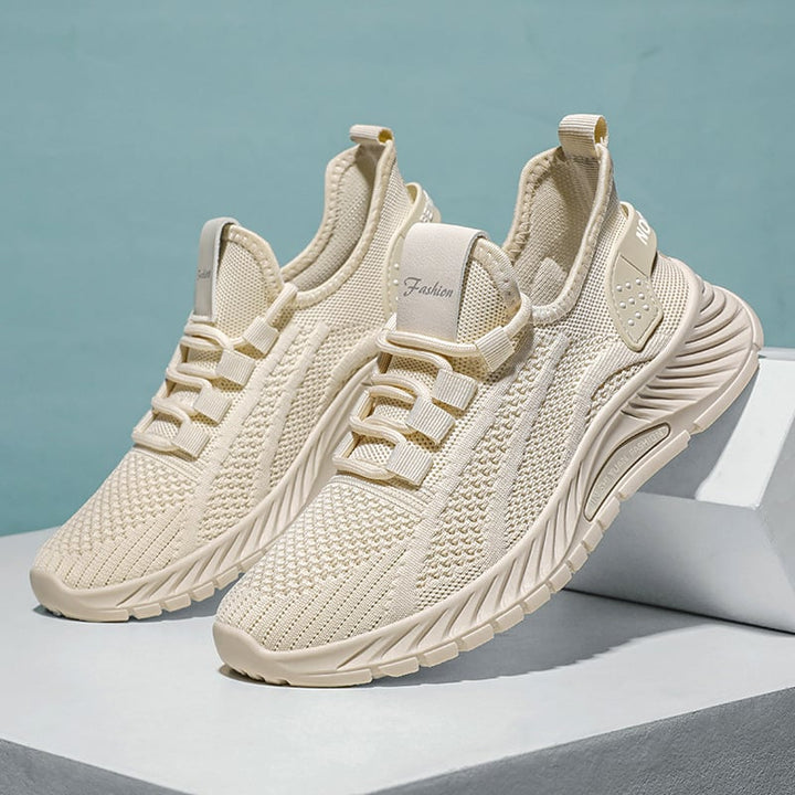 Calzature sportive donna con lacci, per corsa quotidiana. Massima comodità e supporto per i piedi.