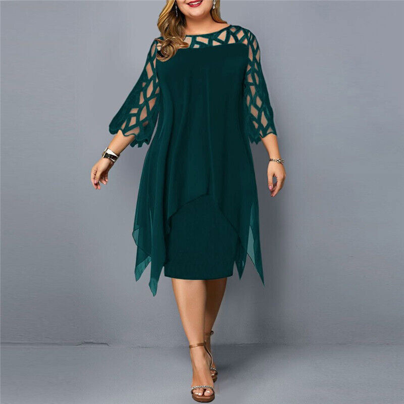 Chic abito da cerimonia rosso taglie forti, lunghezza midi, per un look raffinato e alla moda.