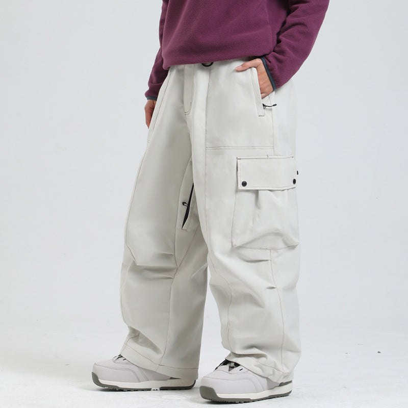 Robusti pantaloni invernali unisex antivento e impermeabili per sciatori e snowboarder. Massima protezione.