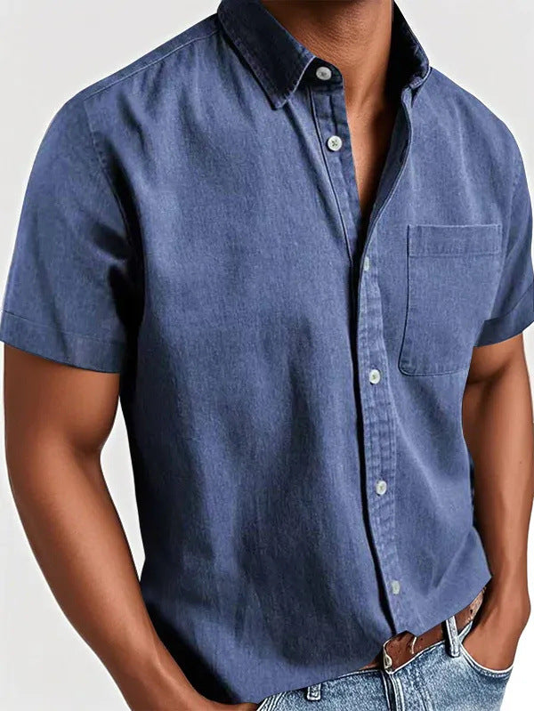 Comoda camicia polo uomo a maniche corte con taschino, vestibilità regolare per comfort e stile quotidiano.