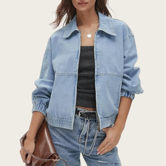 Giacca da donna casual vintage con collo revers. Perfetta per un look retrò versatile per outfit quotidiani.