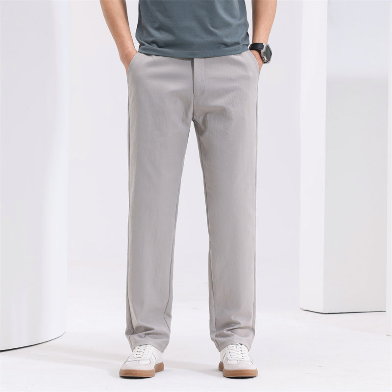 Pantaloni uomo larghi e dritti, vita media. Essenziali per un look casual moderno e comfort senza rinunce.