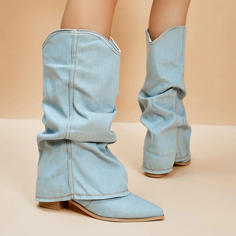 Calzature donna autunno/inverno: stivali alti al ginocchio con tacco largo plissettato, un must-have elegante.
