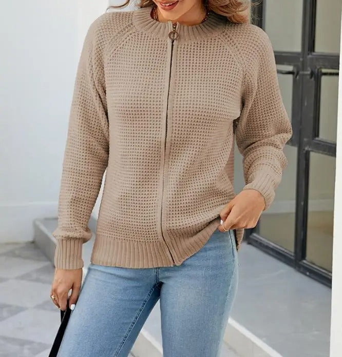 Cardigan elegante donna con zip frontale, maglione casual per moda e comfort quotidiano.