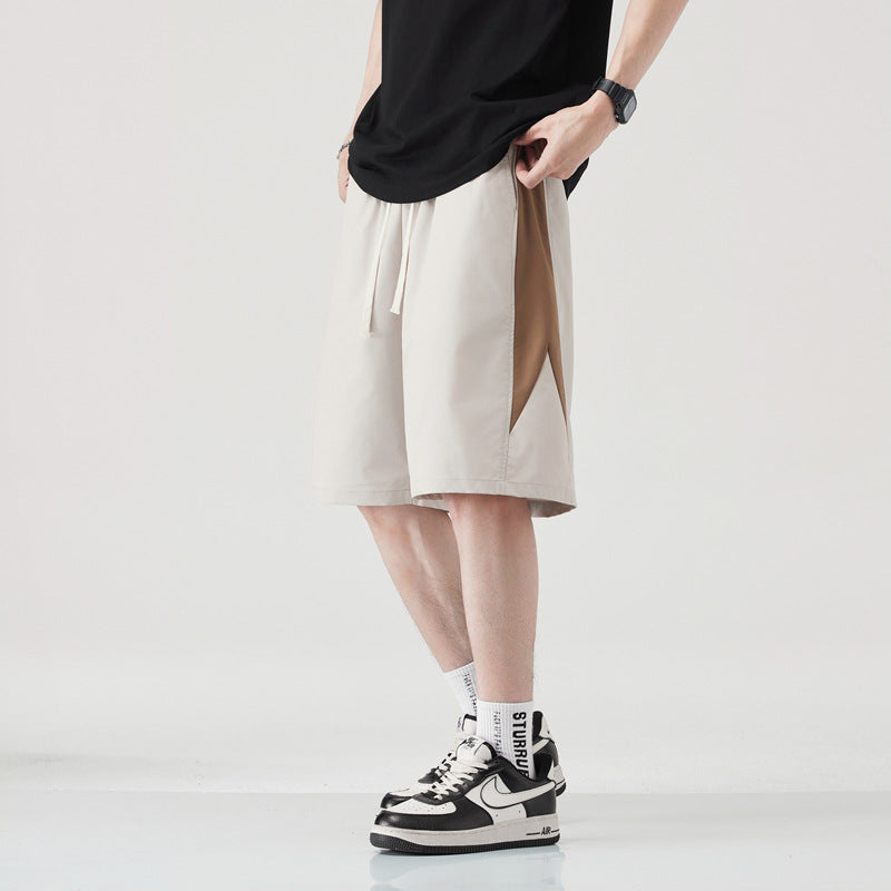 Pantaloncini da uomo leggeri, ideali per sport e tempo libero outdoor, vestibilità comoda e dritta.