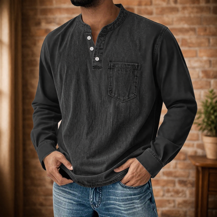 Elegante camicia uomo a maniche lunghe con bottoni e tasca, ideale per outfit quotidiani e moda ufficio.
