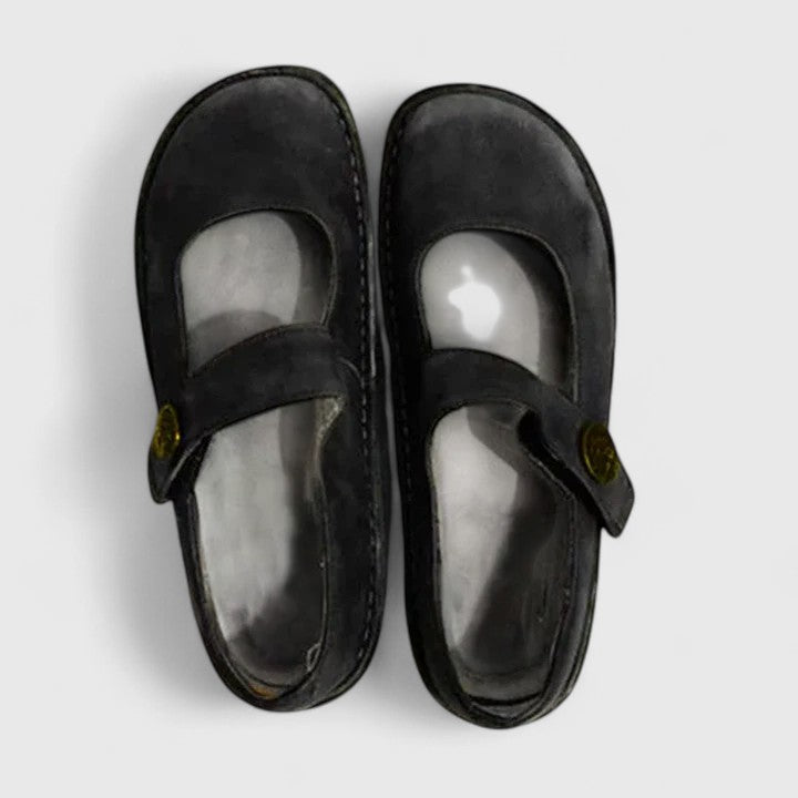 Flats Mary Jane ortopediche da donna con cinturino, per un comfort ottimale durante la camminata.