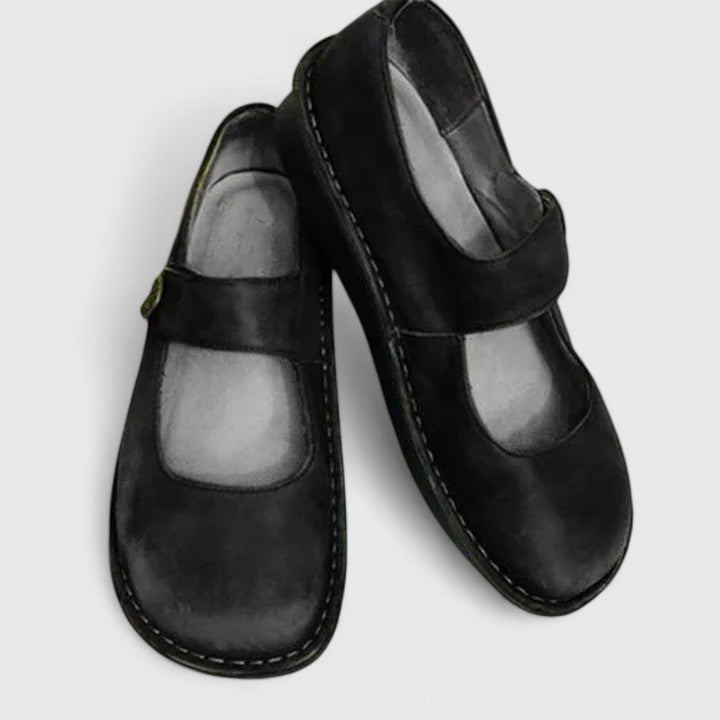 Calzature Mary Jane classiche da donna, ortopediche e comode, con cinturino regolabile per ogni esigenza.