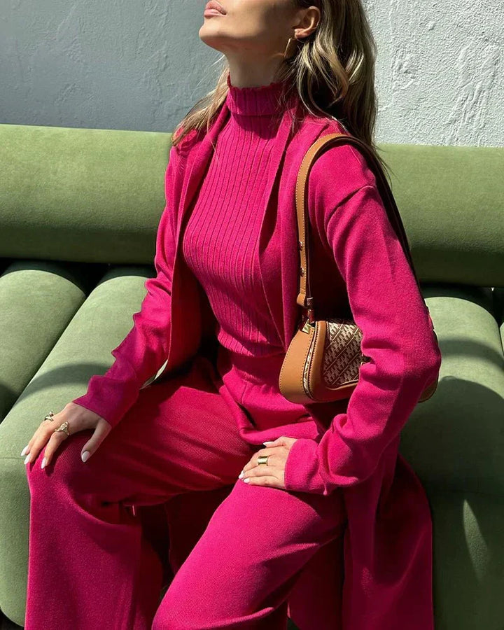 Set donna versatile e confortevole per ogni occasione, un completo tre pezzi casual elegante.