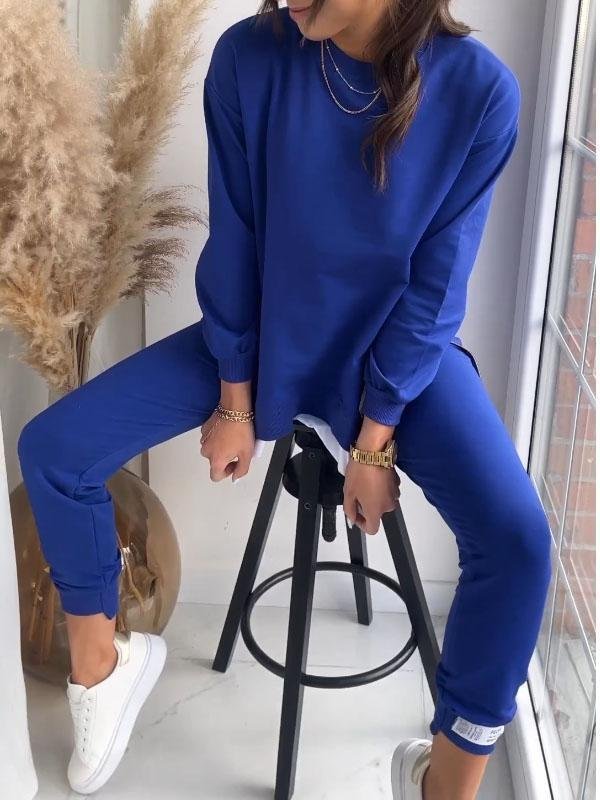 Loungewear donna casual: completo due pezzi versatile in misto cotone, perfetto per ogni occasione di relax.
