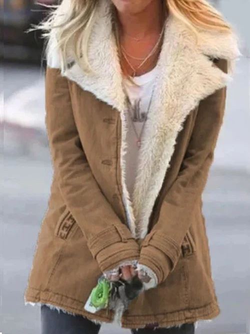 Giacca invernale donna antivento e calda, perfetta per outfit casual contro il freddo.