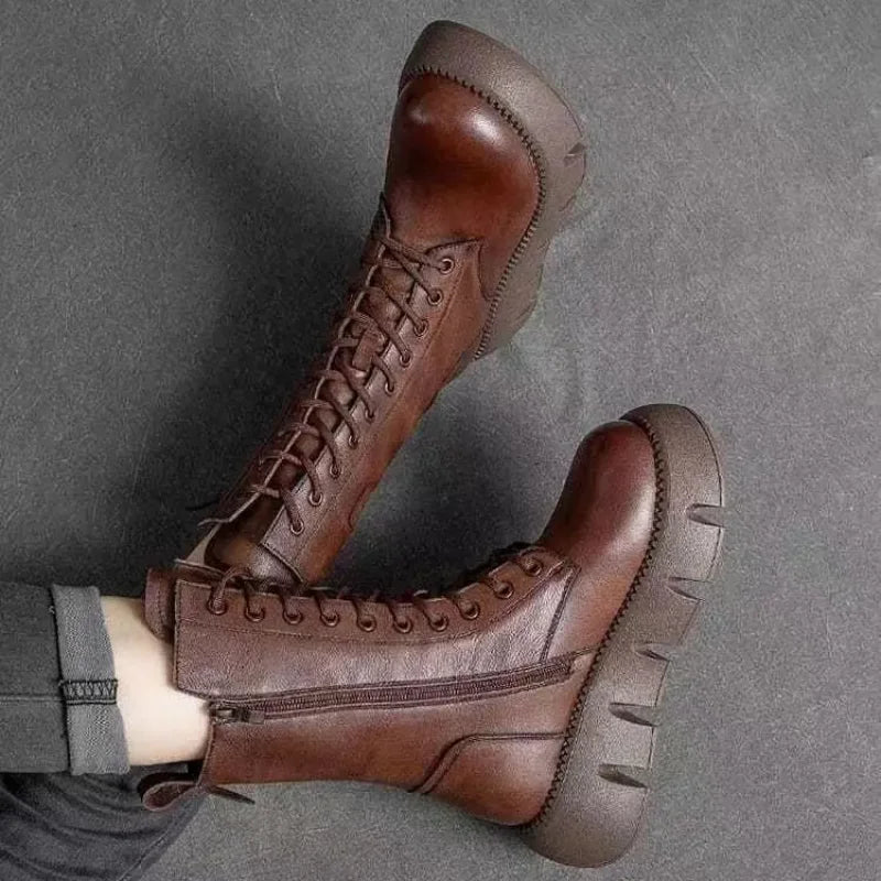 Eleganti stivali donna slip-on casual, neri, con calzata ampia e supporto arco. Perfetti per l'inverno.