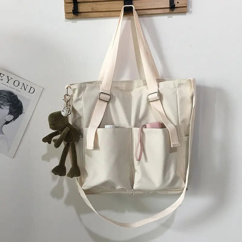 Borsa tote donna multicolore, accessorio moda capiente per spiaggia, viaggi e città. Stile versatile.
