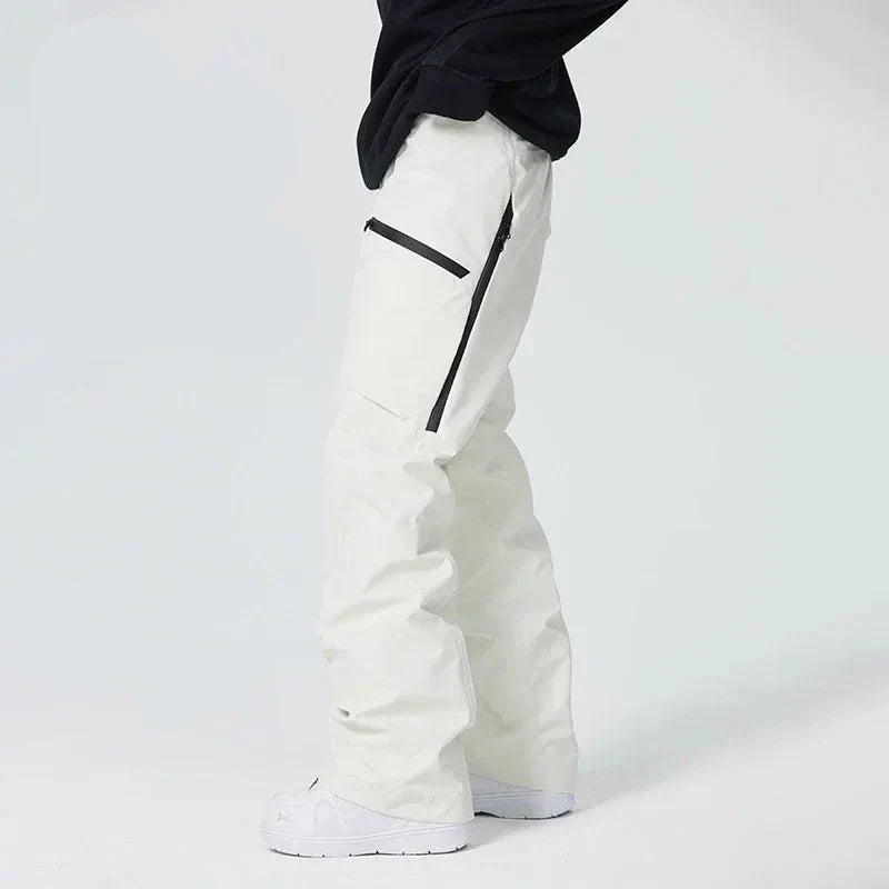 Pantaloni uomo per sport invernali, impermeabili e caldi, proteggono dal vento e dalla neve. Essenziali per l'inverno.
