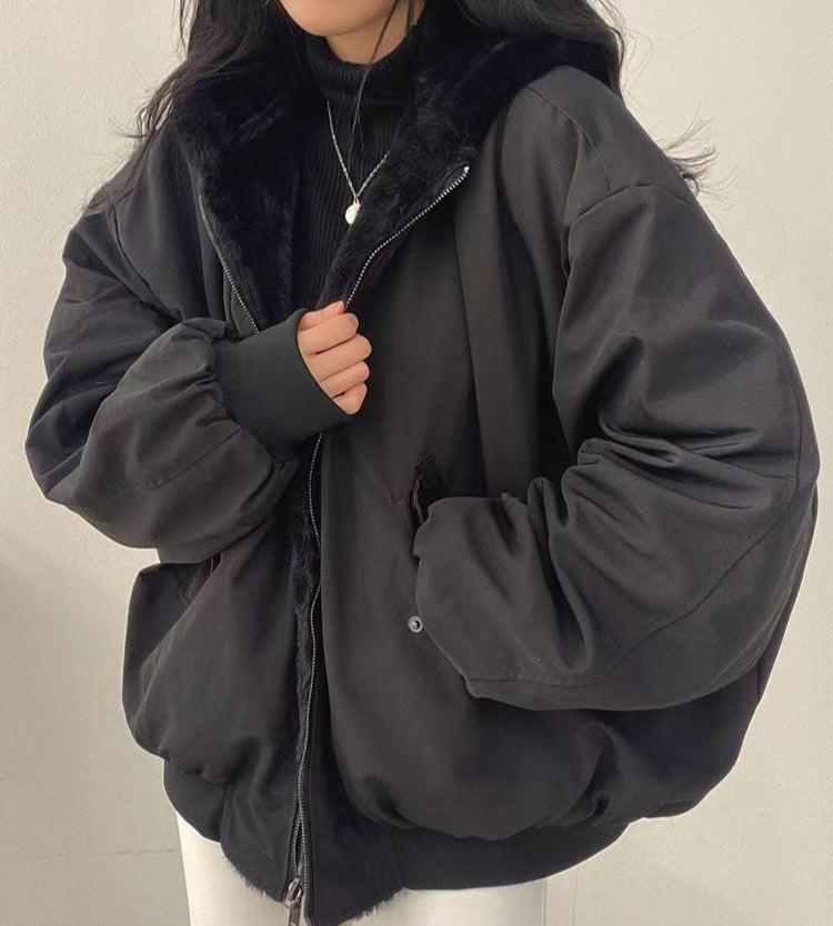 Giacca bomber oversize da donna, in caldo pile con cappuccio per l'inverno.