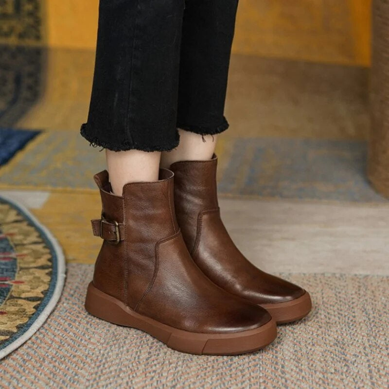 Stivaletti vintage eleganti da donna in pelle marrone con suola antiscivolo per comfort autunno inverno.