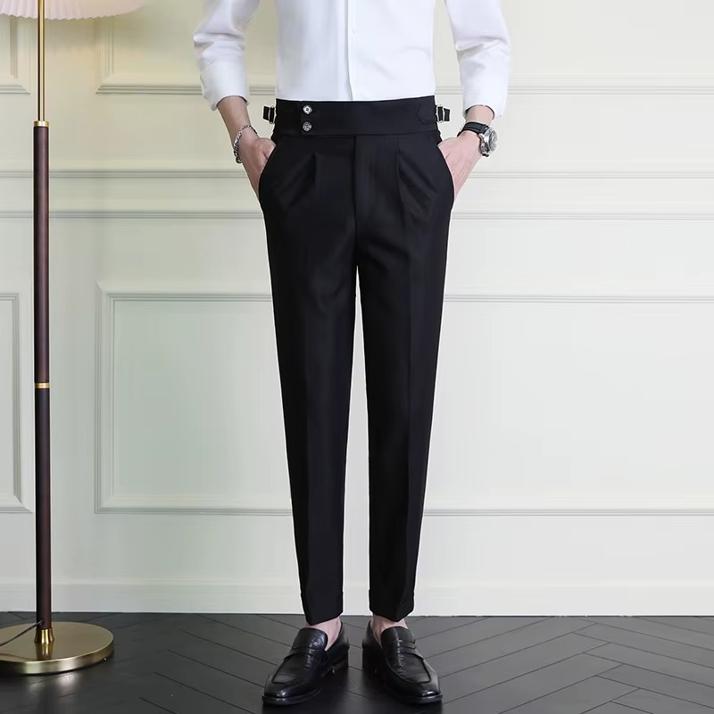 Pantaloni business classici uomo, vita alta e gamba dritta. Versatili e confortevoli.