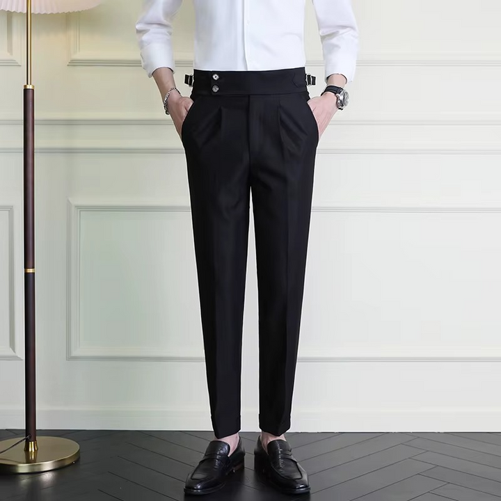 Pantaloni business classici uomo, vita alta e gamba dritta. Versatili e confortevoli.